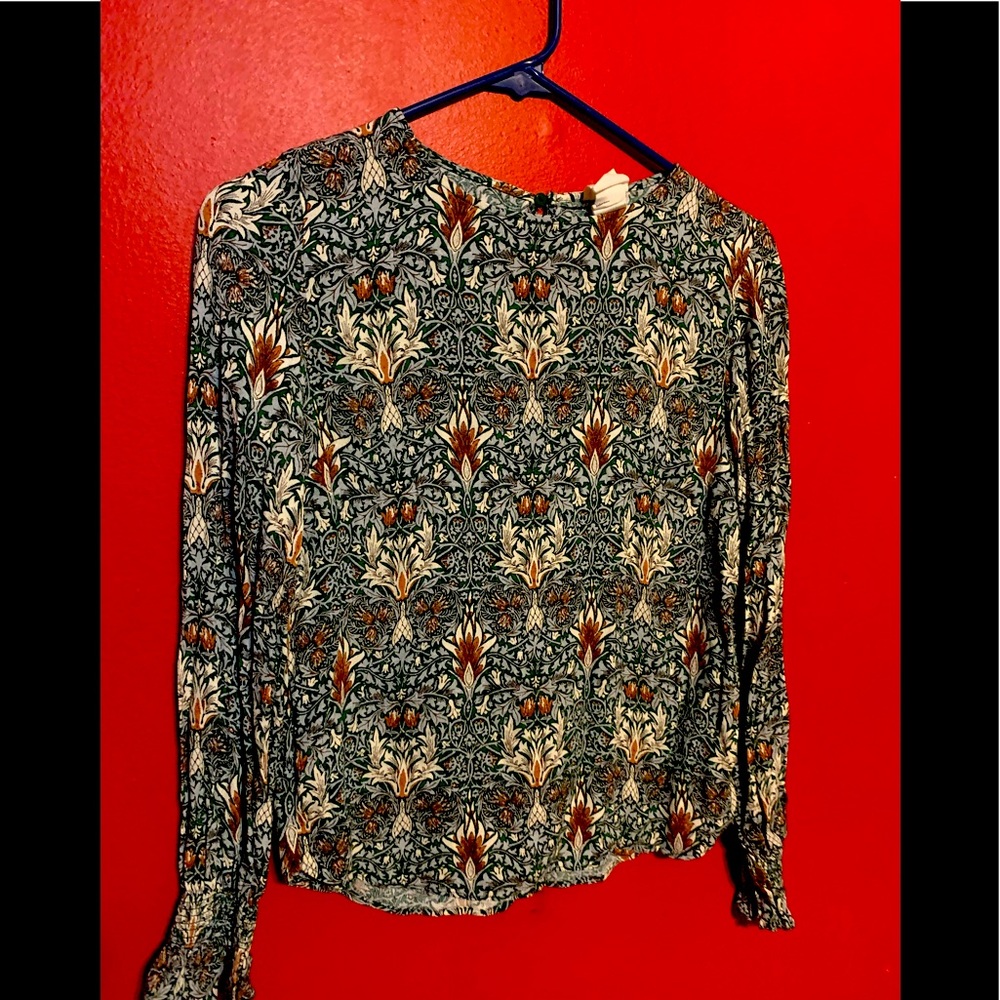 Lightweight blouse